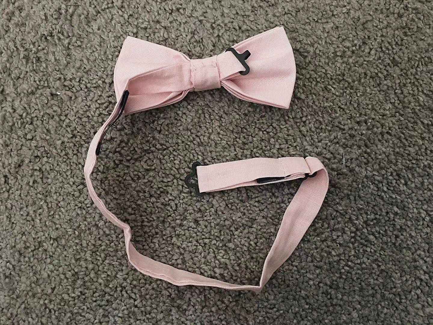 Solid Blush Pink Linen Pre-tied Bow tie
