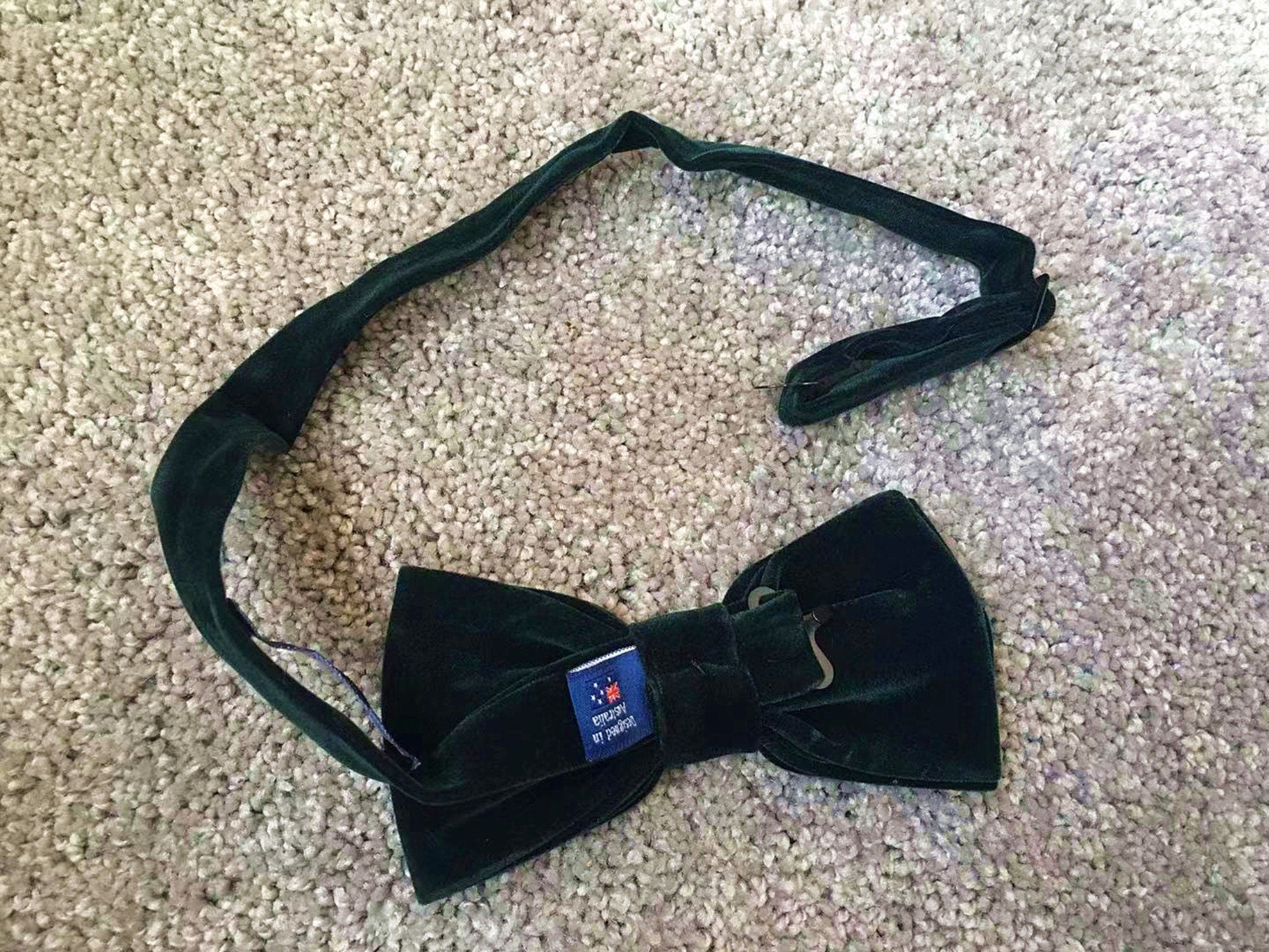 Dark Green Velvet Pre-tied Bow Tie