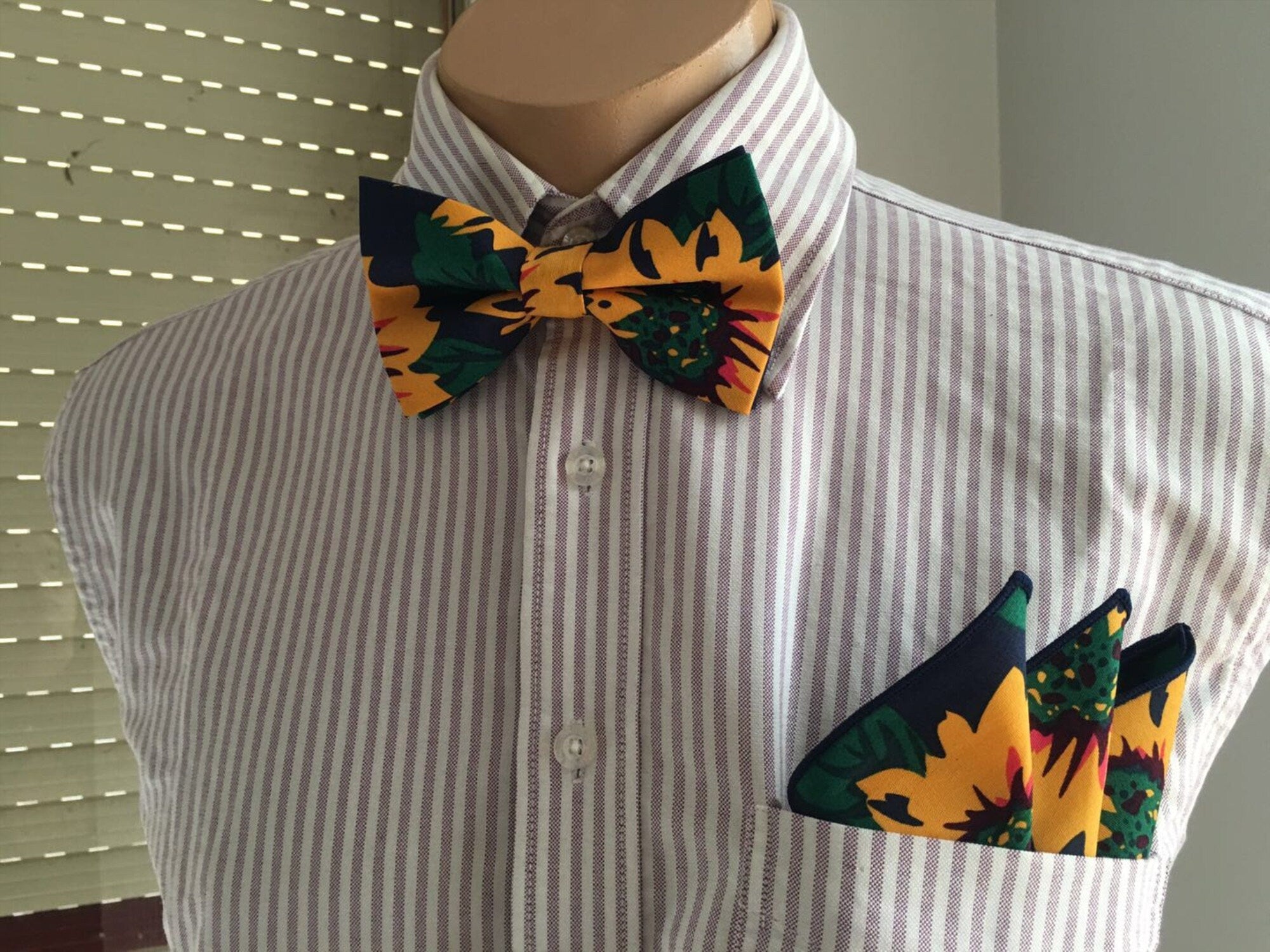 Navy Sunflower Pre-tied Bow Tie