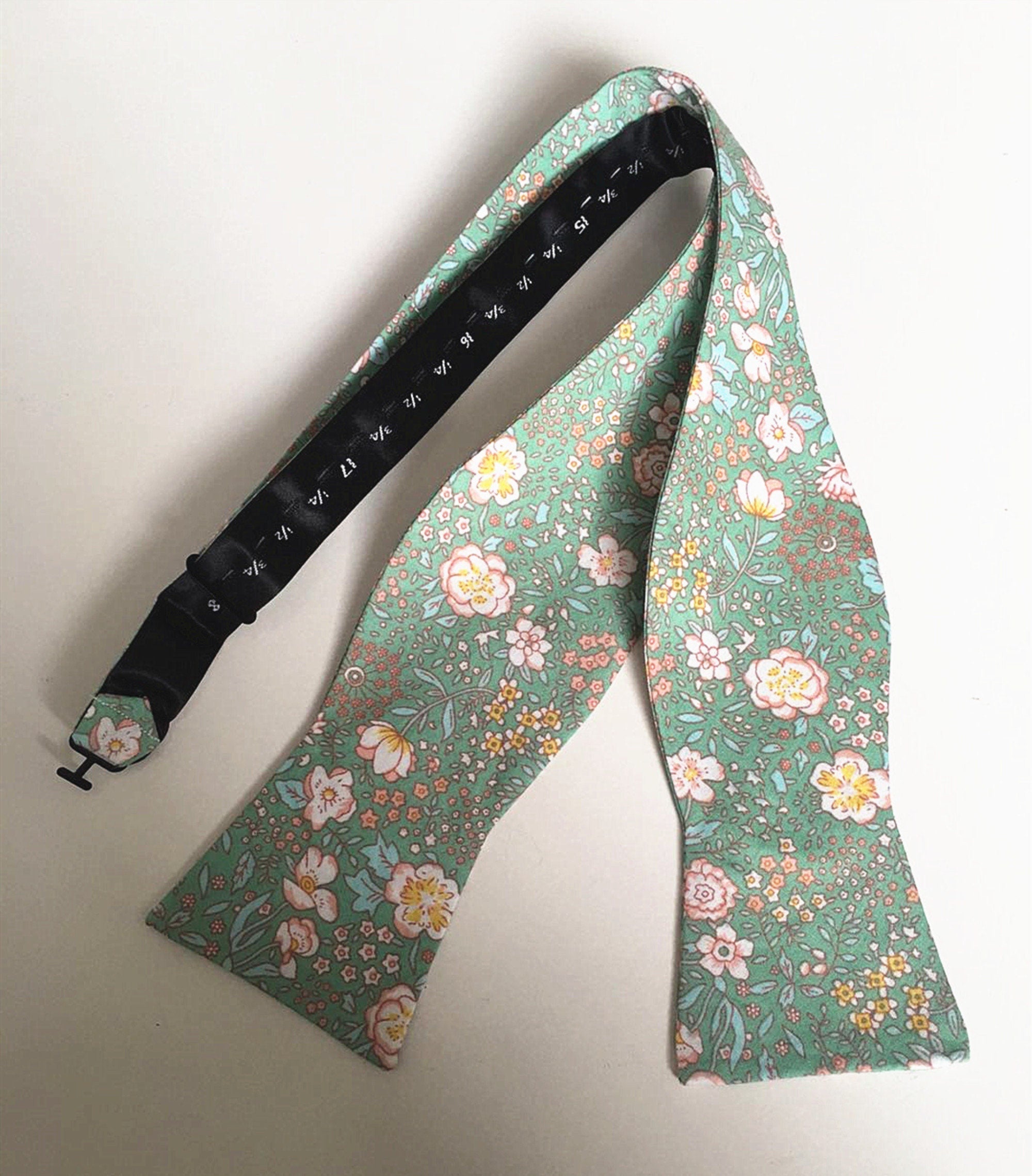 Mint Green Floral Self-tied Bow tie