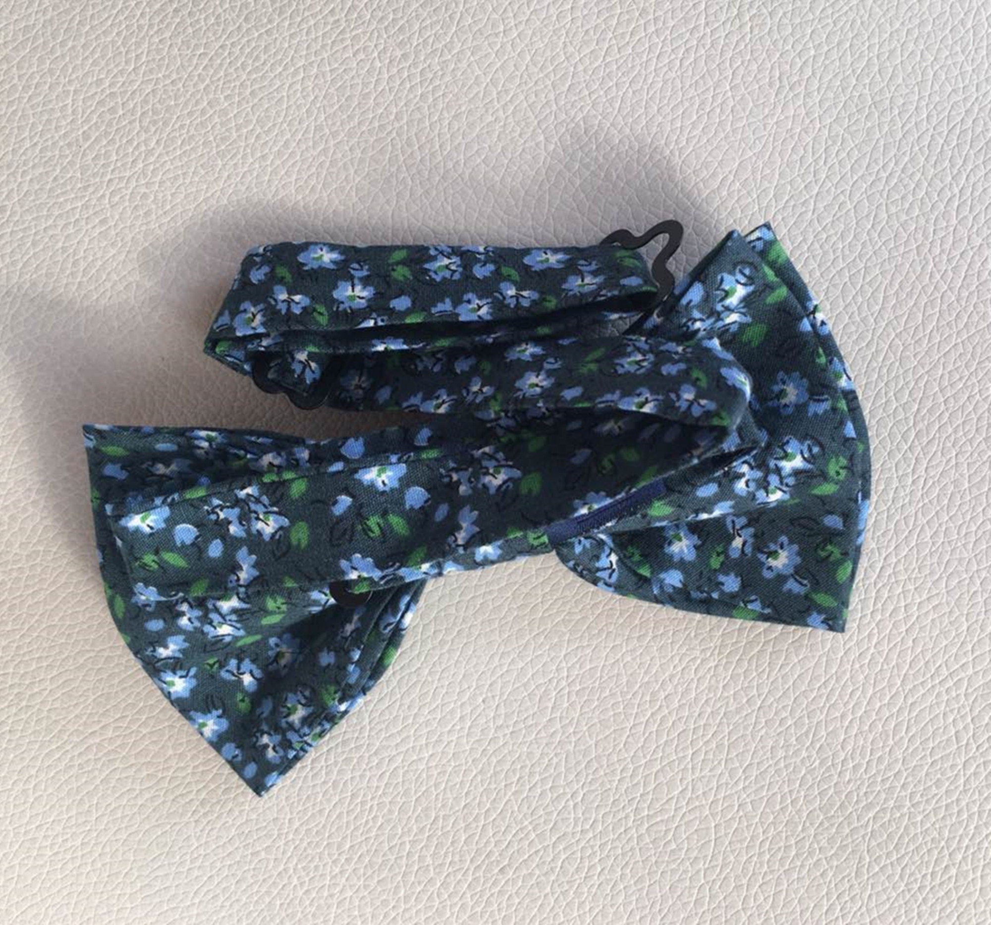 Navy Green Floral Pre-tied Bow Tie