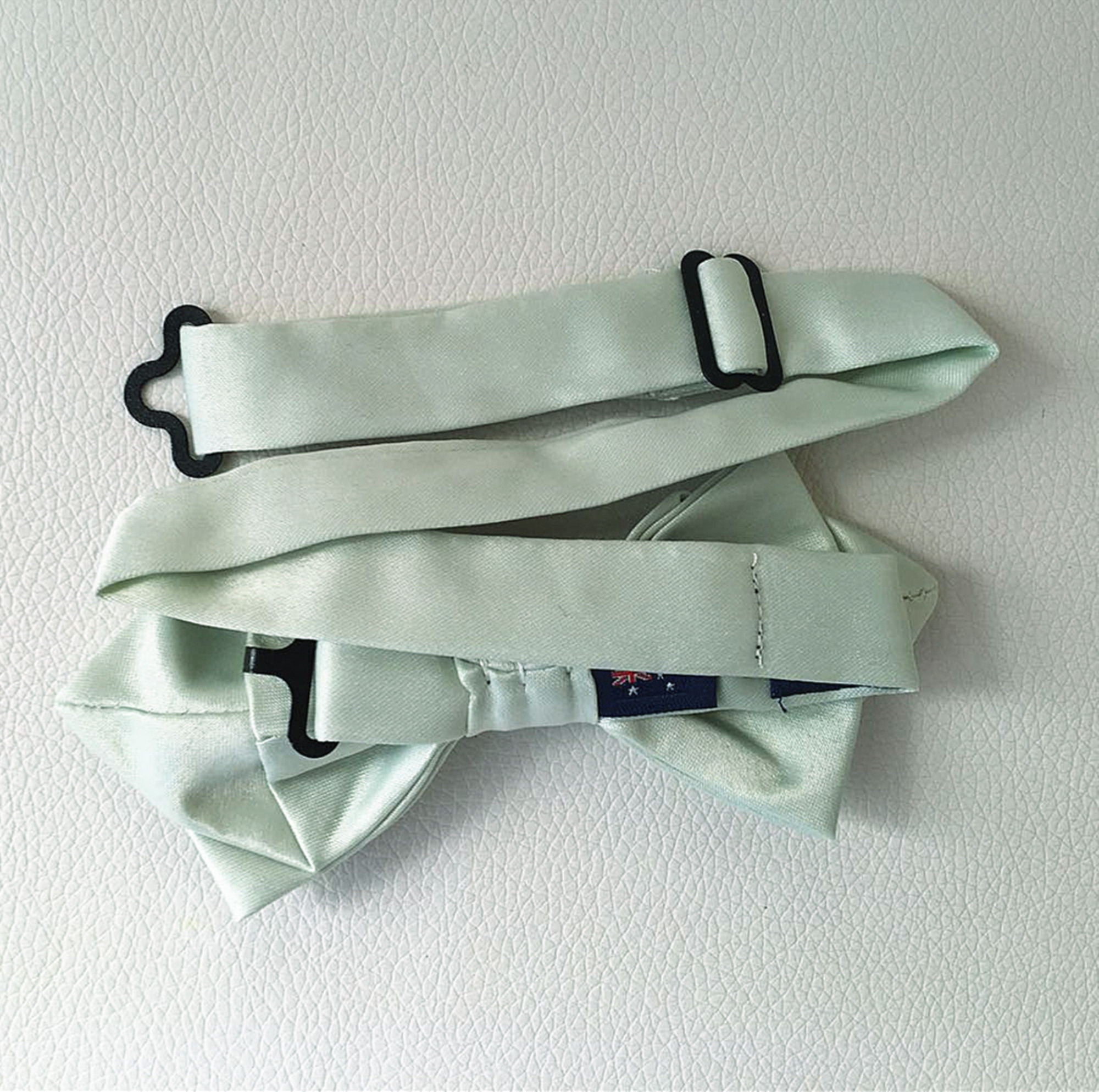 Light Sage Green Self-tied Diamond Bow Tie