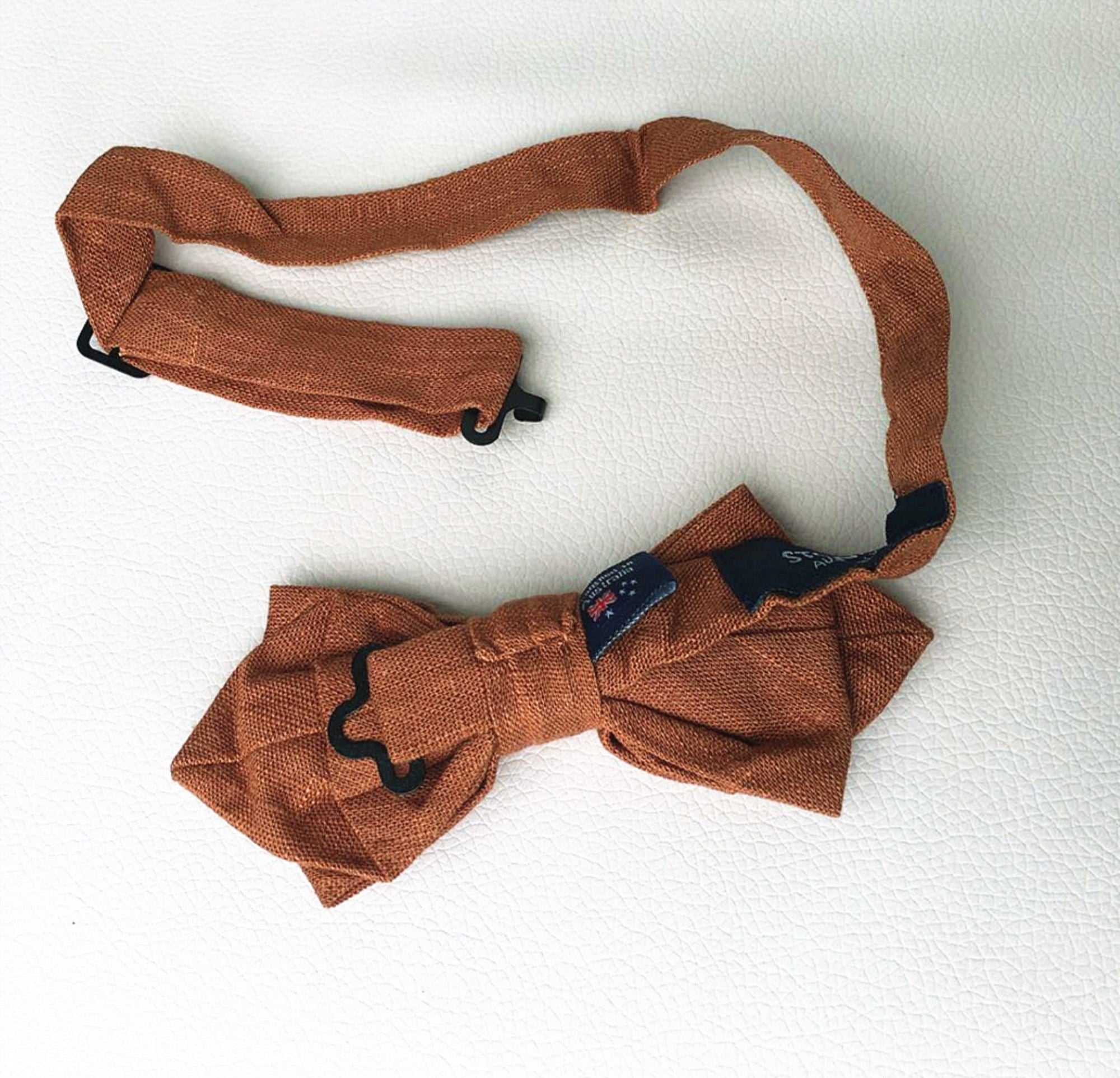 Rusty Bronze Linen Pre-tied Diamond Bow Tie