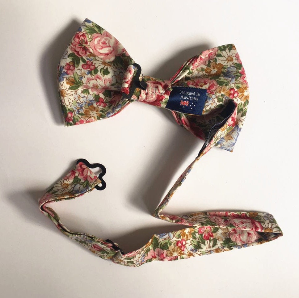 White Pink Floral Pre-tied Bow Tie