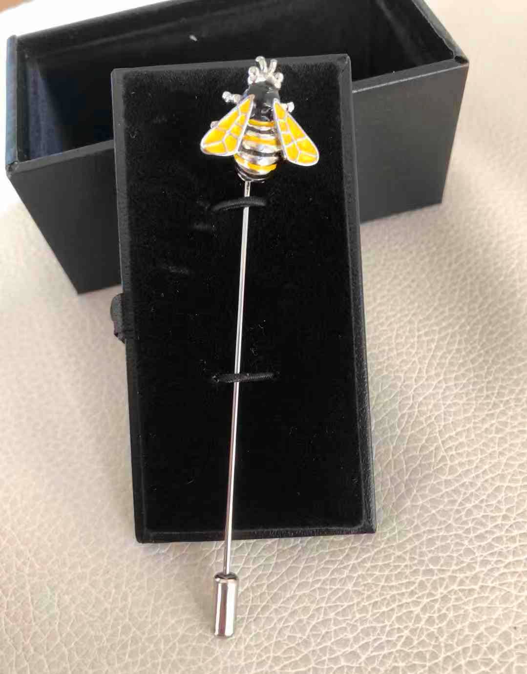Bumble Bee Lapel Pin