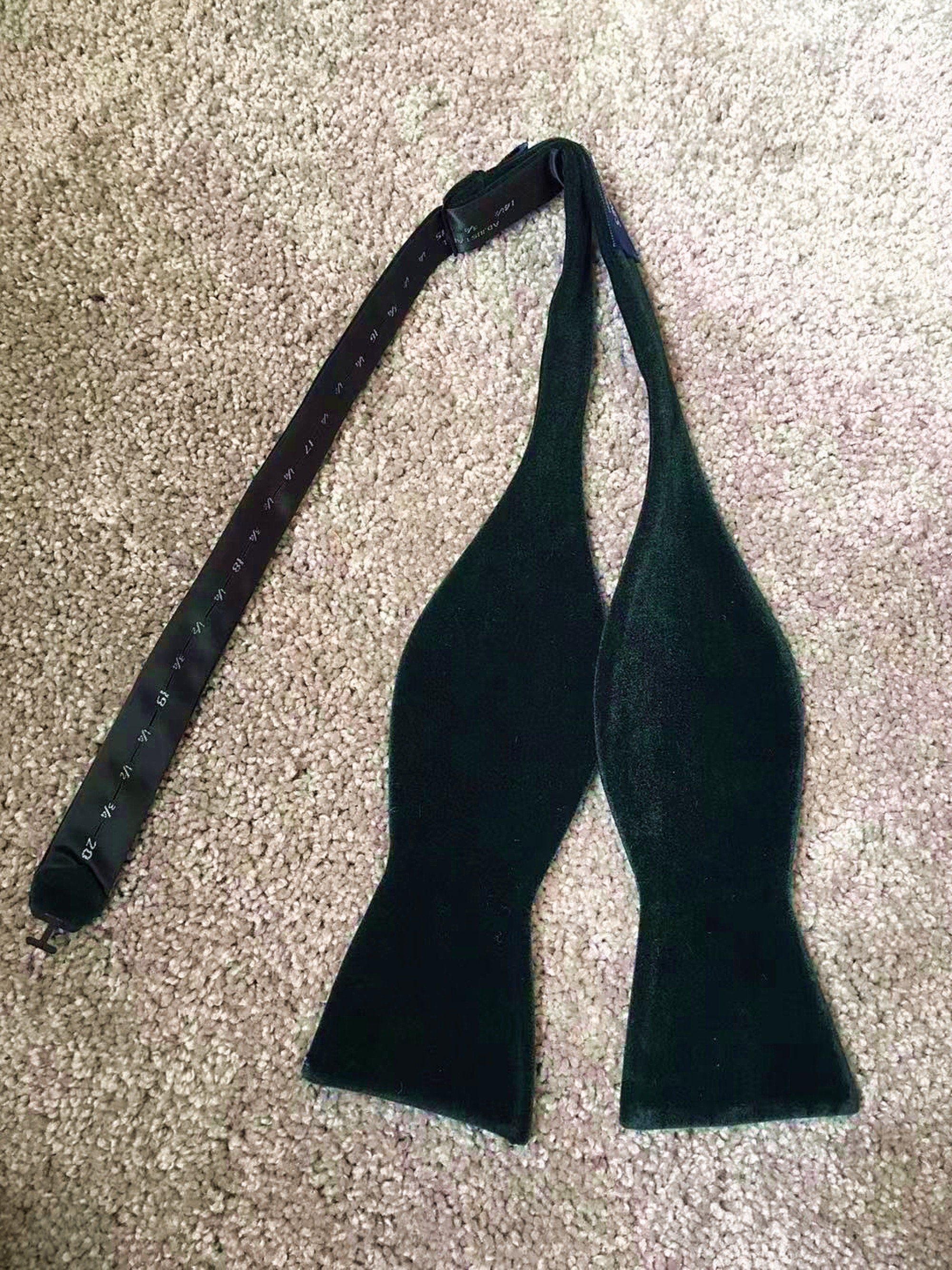 Dark Green Velvet Self-tied Bow Tie