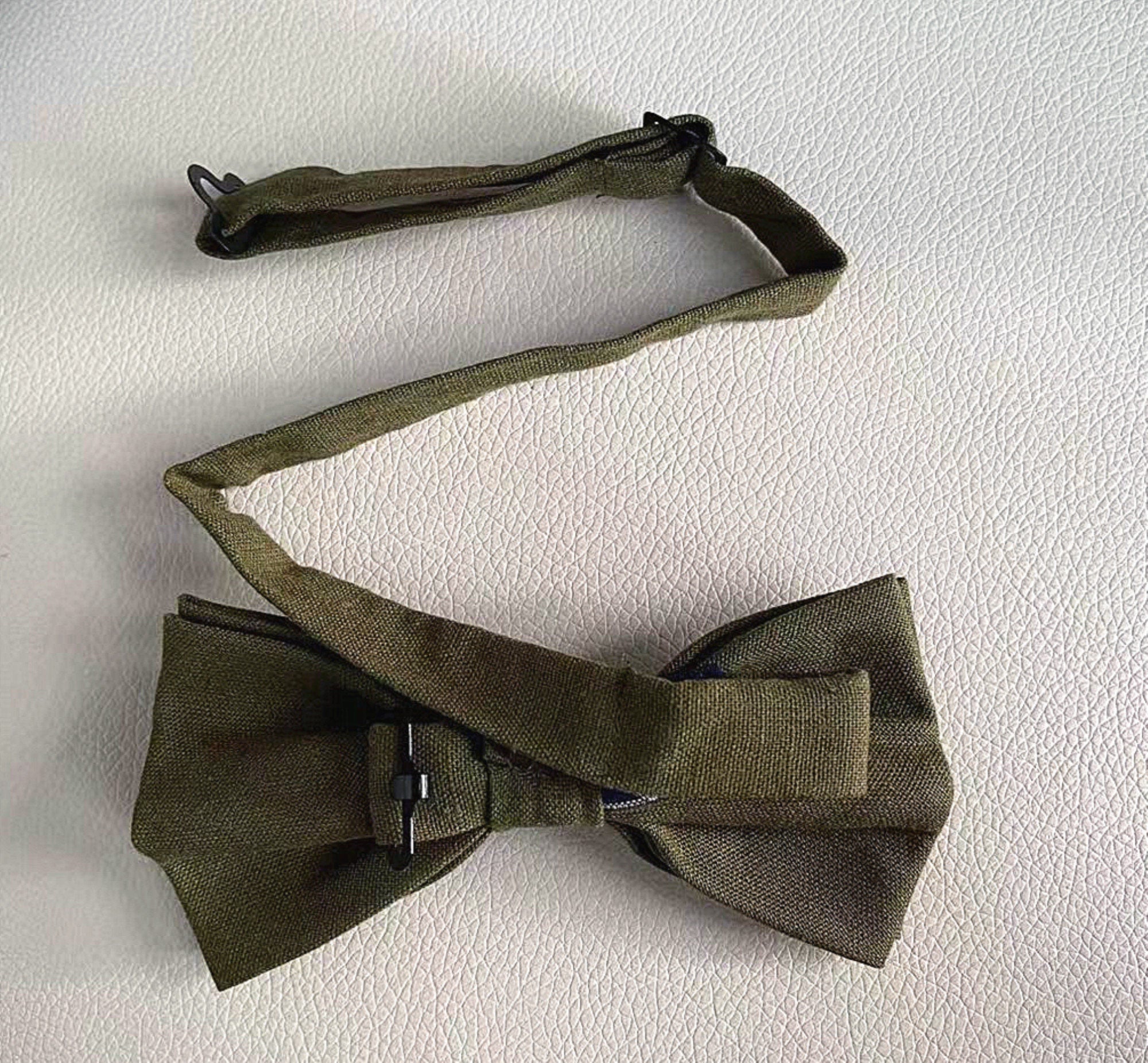 Army Green Linen Pre-tied Bow Tie