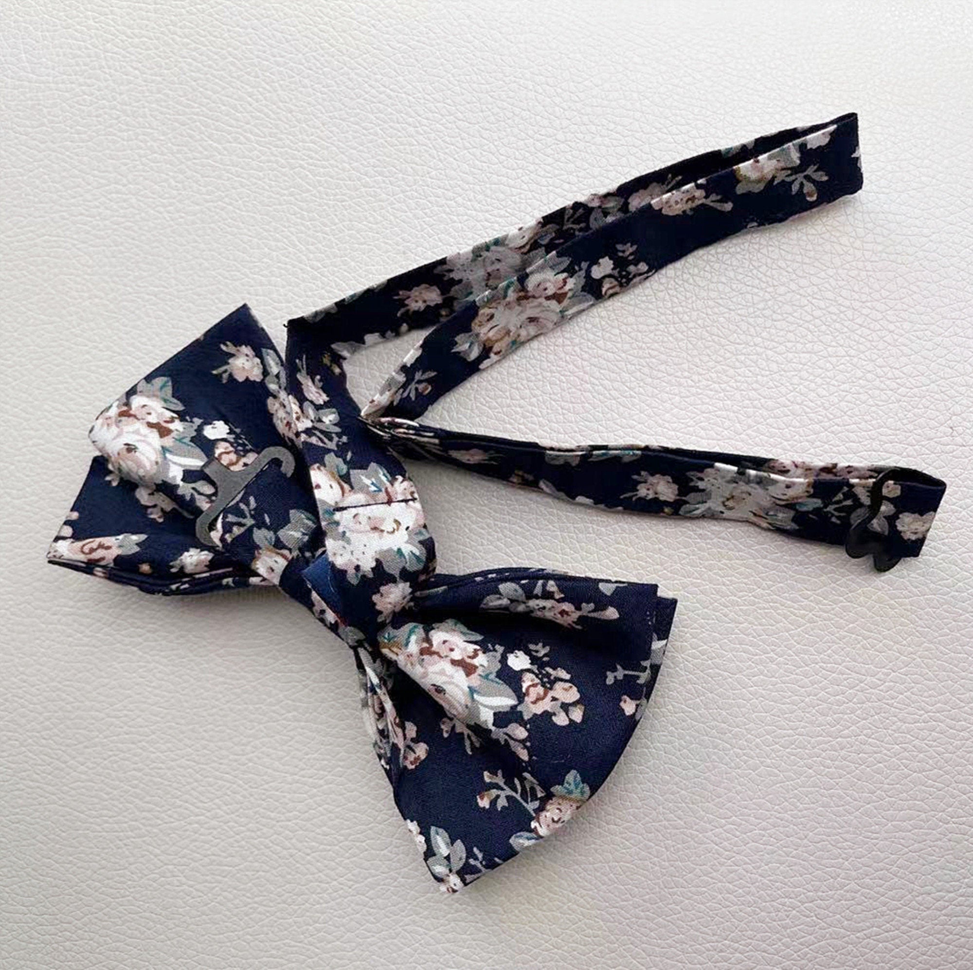 Midnight White Floral Pre-tied Bow tie